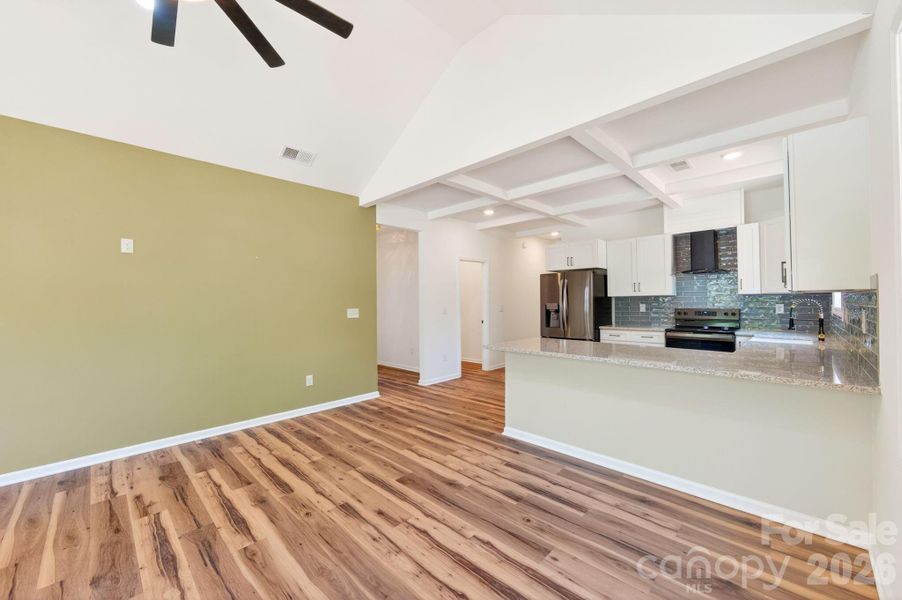 Spacious, unfurnished interior of a new home in , Shelby (Image 21).