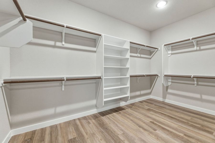 Spacious, unfurnished interior of a new home in Veranda Designer, San Antonio (Image 31).