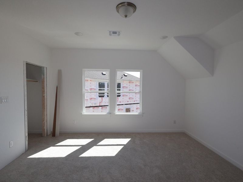 Spacious, unfurnished interior of a new home in Heritage, Dripping Springs (Image 7). Spacious, unfurnished interior of a new home in Heritage, Dripping Springs (Image 7).