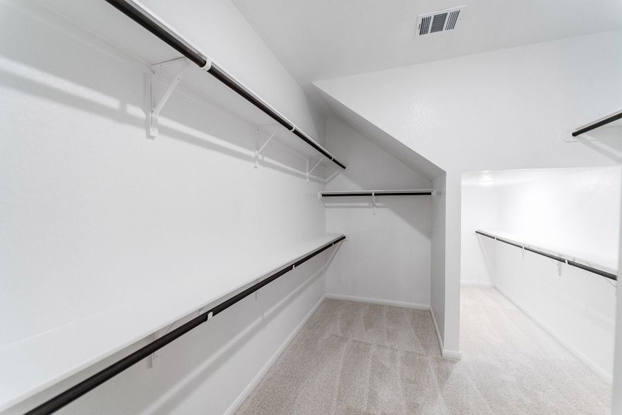 Spacious, unfurnished interior of a new home in Sanctuary, Salado (Image 15).