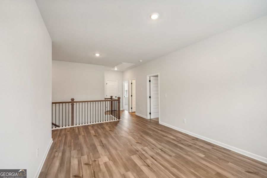 Spacious, unfurnished interior of a new home in Ponderosa Farms Manor, Gainesville (Image 71). Spacious, unfurnished interior of a new home in Ponderosa Farms Manor, Gainesville (Image 71).