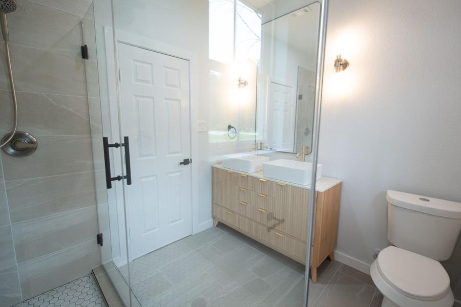 Furnished interior view inside a new home in , Dayton (Image 9).