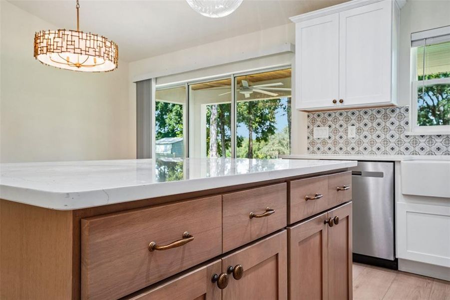 Close-up of interior finishes inside a home in , Citrus Springs (Image 17).
