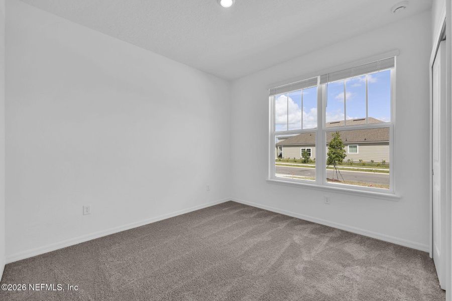 Spacious, unfurnished interior of a new home in Hyland Trail, Green Cove Springs (Image 17).