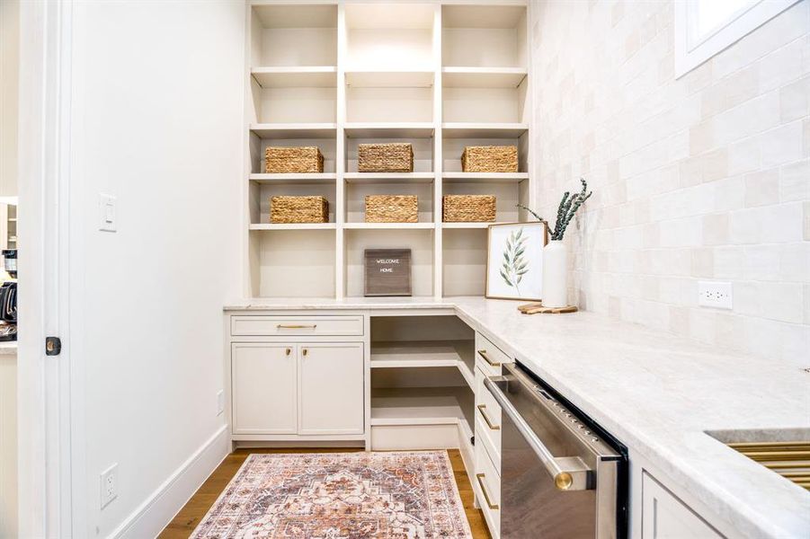 Furnished interior view inside a new home in , Dallas (Image 15).