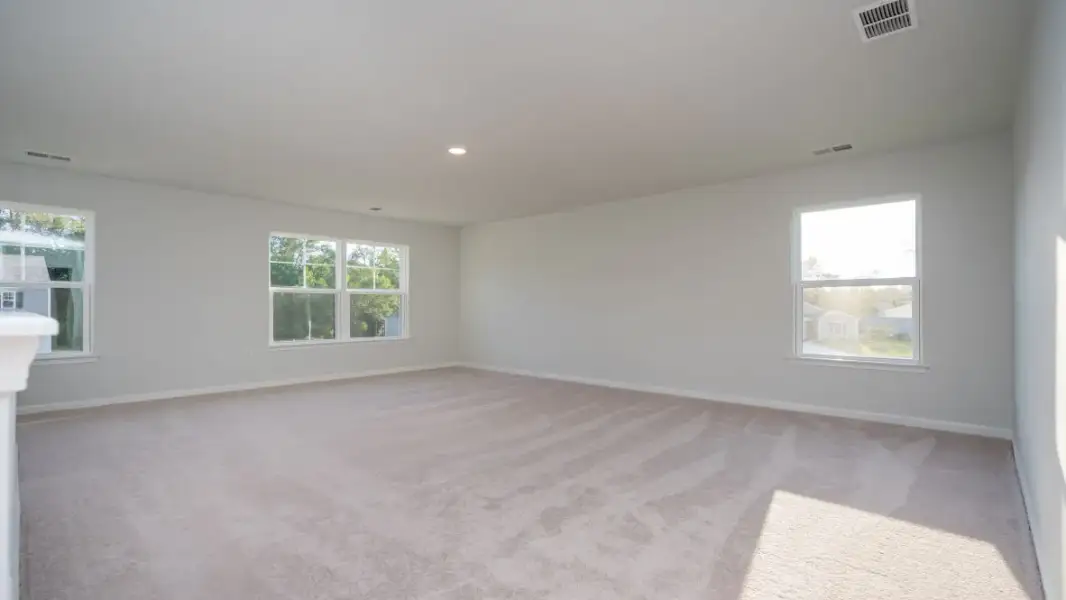 Representative unfurnished interior of a home built from the Elle by D.R. Horton in Brookside, Richlands (Image 26).