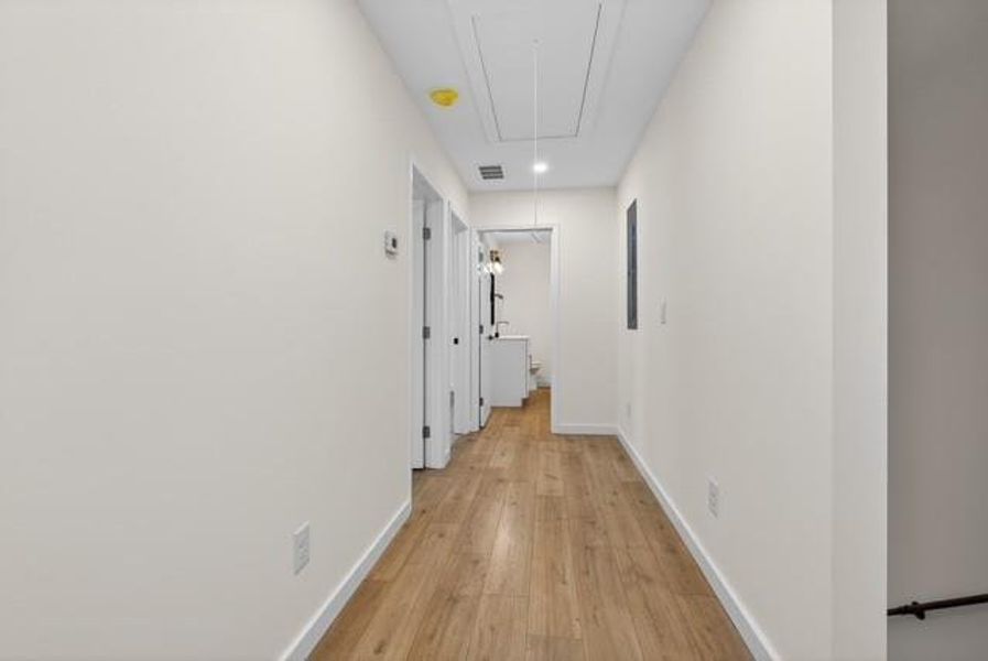 Spacious, unfurnished interior of a new home in , Atlanta (Image 25). Spacious, unfurnished interior of a new home in , Atlanta (Image 25).