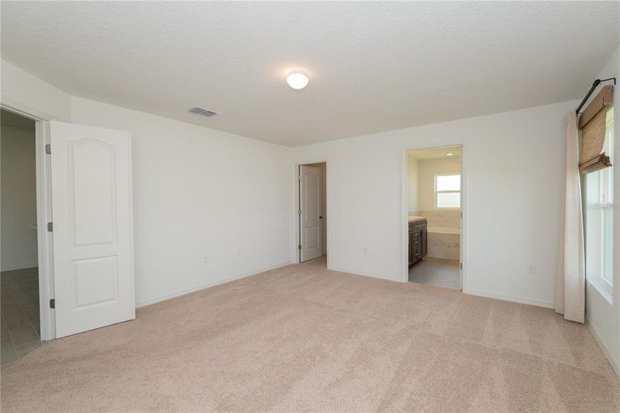 Spacious, unfurnished interior of a new home in , Bartow (Image 24). Spacious, unfurnished interior of a new home in , Bartow (Image 24).