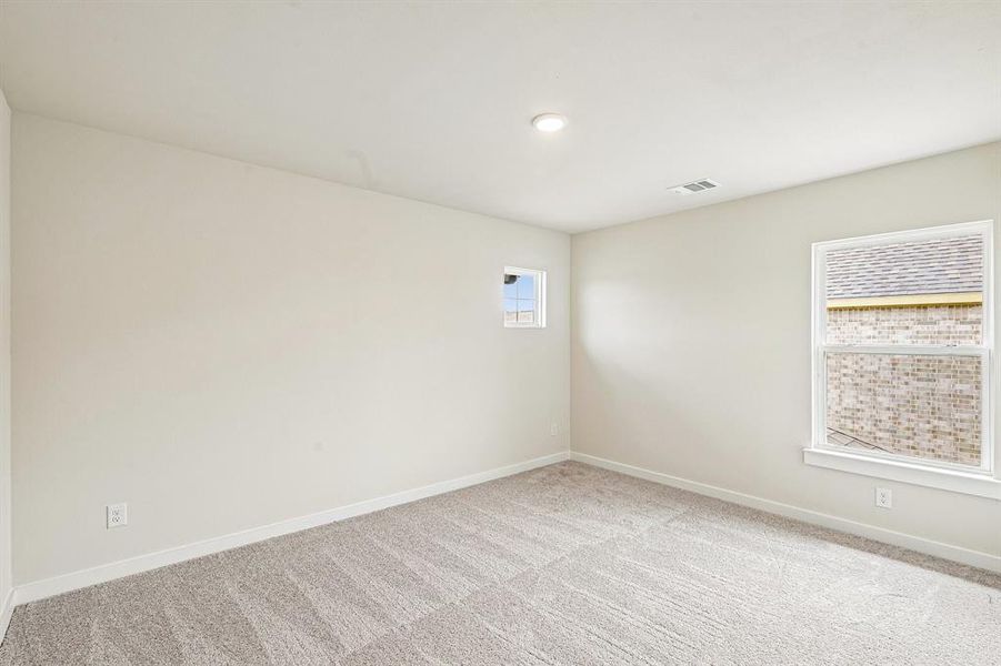 Spacious, unfurnished interior of a new home in Overland Grove, Forney (Image 21).