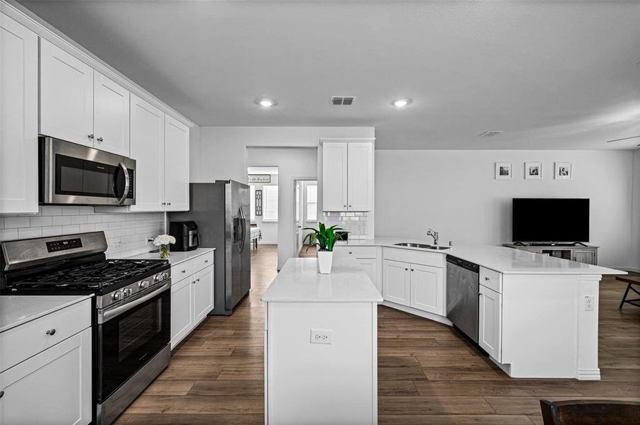 Furnished interior view inside a new home in Azle Grove, Azle (Image 13).