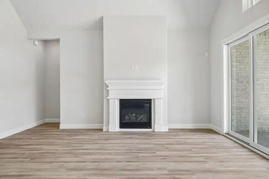 Spacious, unfurnished interior of a new home in WILDTREE 60', Montgomery (Image 34).