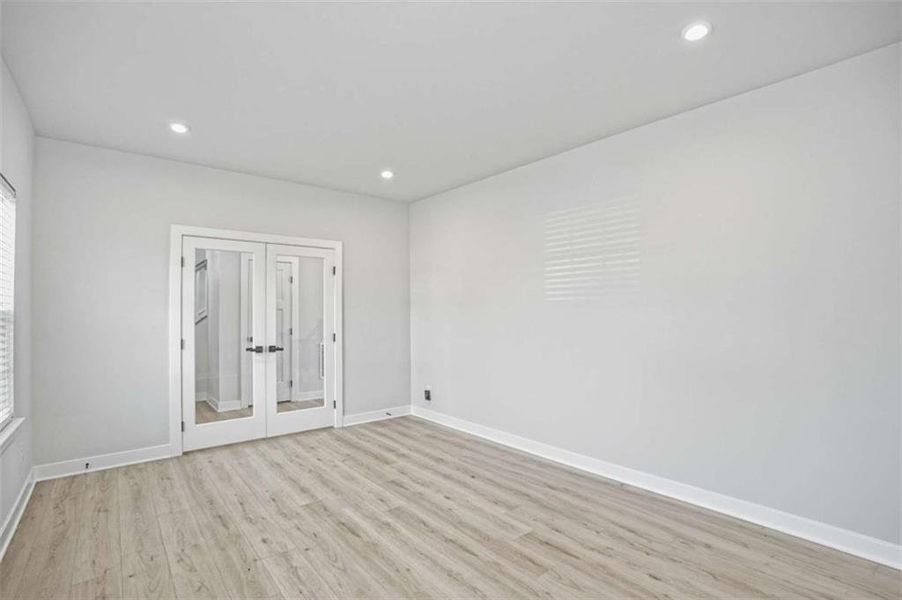 Spacious, unfurnished interior of a new home in , Locust Grove (Image 24).