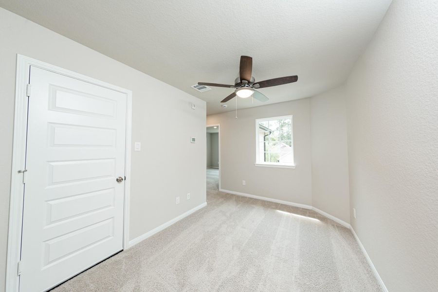 Spacious, unfurnished interior of a new home in Lake Conroe Area Homes, Montgomery (Image 16).