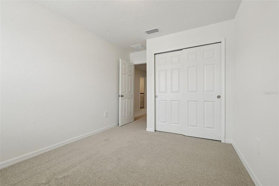 Spacious, unfurnished interior of a new home in Cagan Crossings West, Clermont (Image 33).