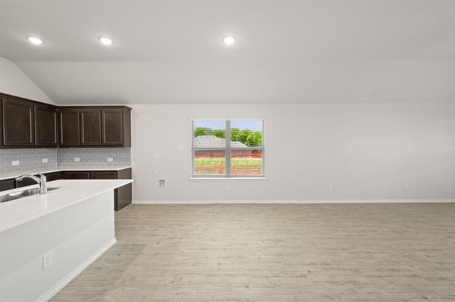 2833 Hay- Dining-1
