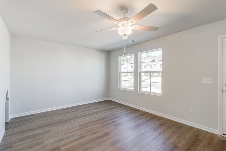 Spacious, unfurnished interior of a new home in Haynes Park, Columbia (Image 13).