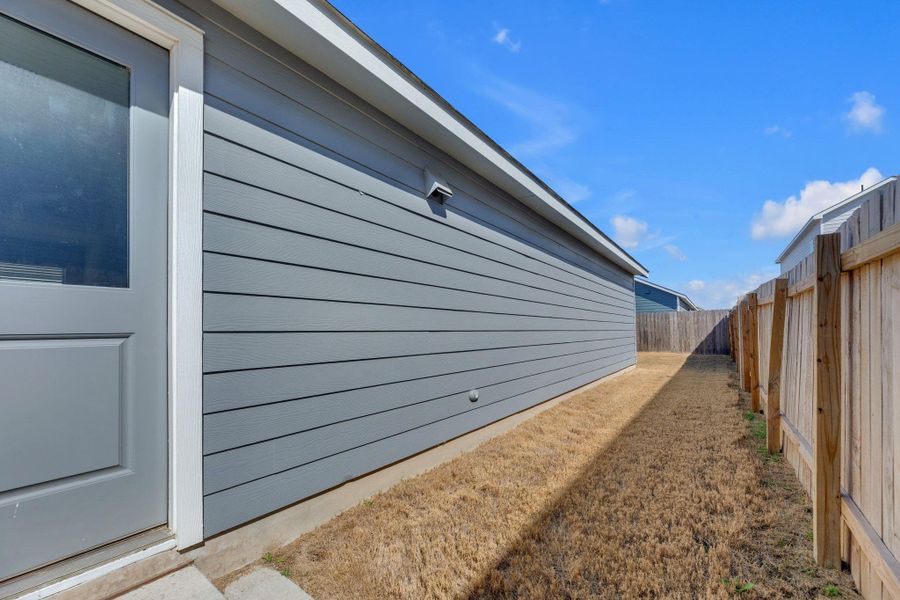 Side entrance to go to back yard.