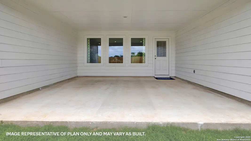 Exterior details and patio area of a home in Sonoma Oaks, Fredericksburg (Image 23).