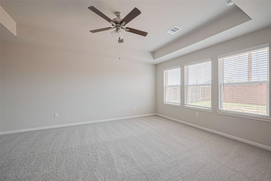 Spacious, unfurnished interior of a new home in Sunterra, Katy (Image 22). Spacious, unfurnished interior of a new home in Sunterra, Katy (Image 22).