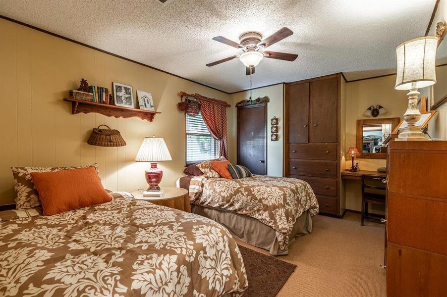 large enough for 2 double beds large enough for 2 double beds