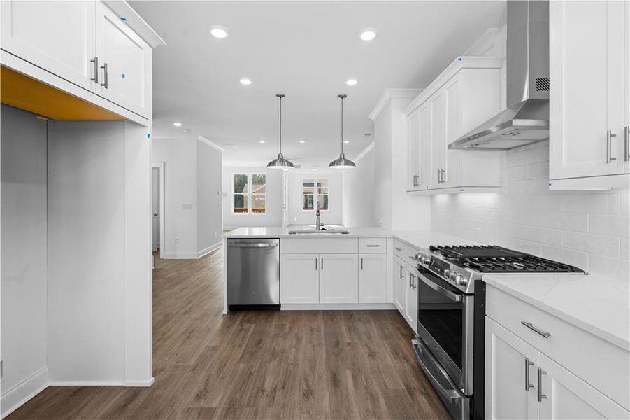Furnished interior view inside a new home in Evanshire Townhomes, Duluth (Image 10).