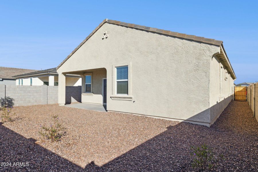 32-web-or-mls-18427-w-desert-hollow-dr-l