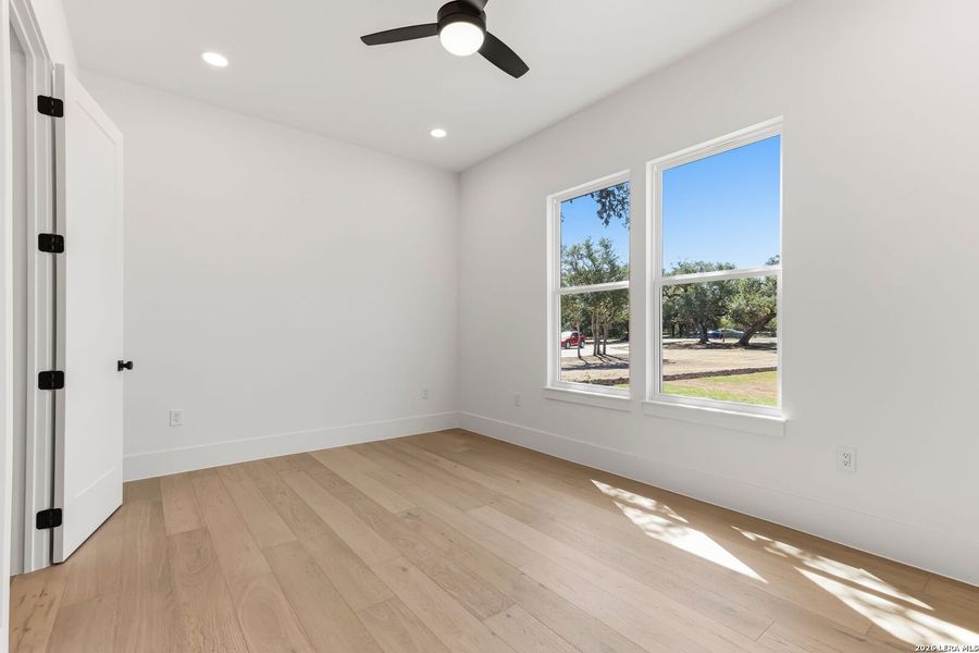 Spacious, unfurnished interior of a new home in , Boerne (Image 41).