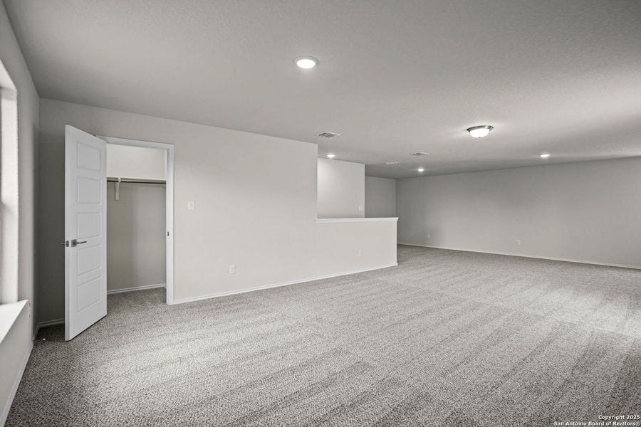 Spacious, unfurnished interior of a new home in Horizon Pointe, Converse (Image 89).