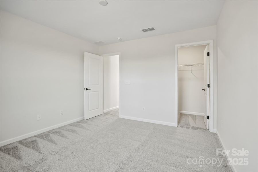 Digital Image Similar