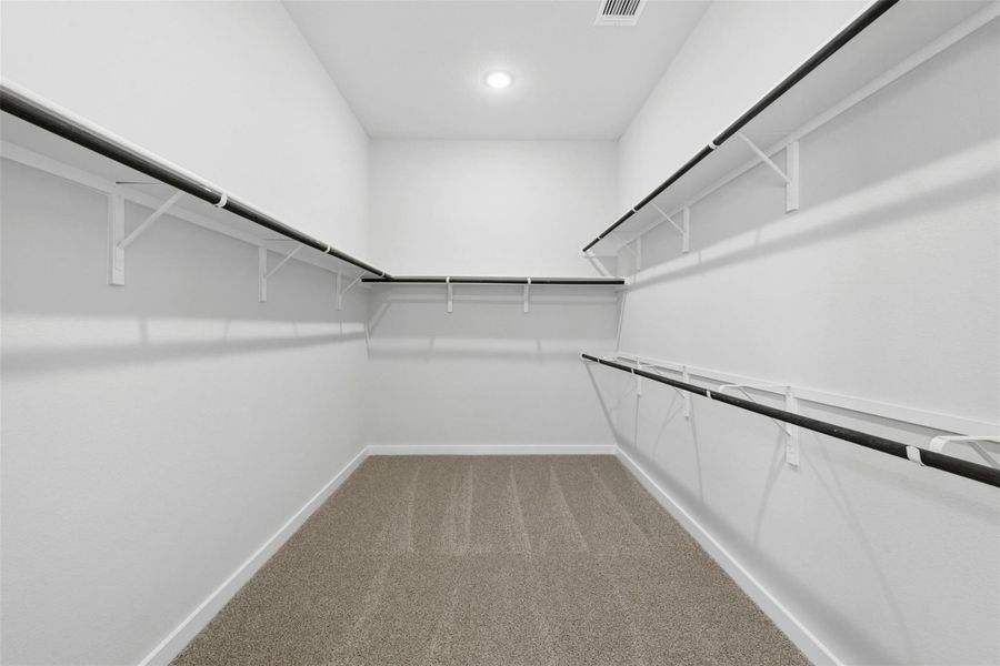 Spacious, unfurnished interior of a new home in East View Farms, Georgetown (Image 16).