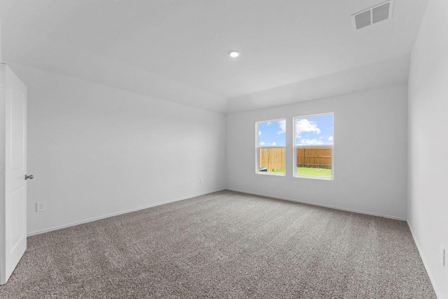 Spacious, unfurnished interior of a new home in Durango, Mustang Ridge (Image 22).