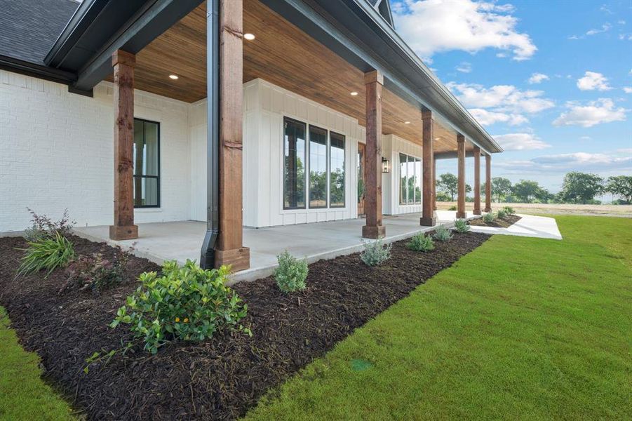 Exterior details and patio area of a home in , Krum (Image 26).