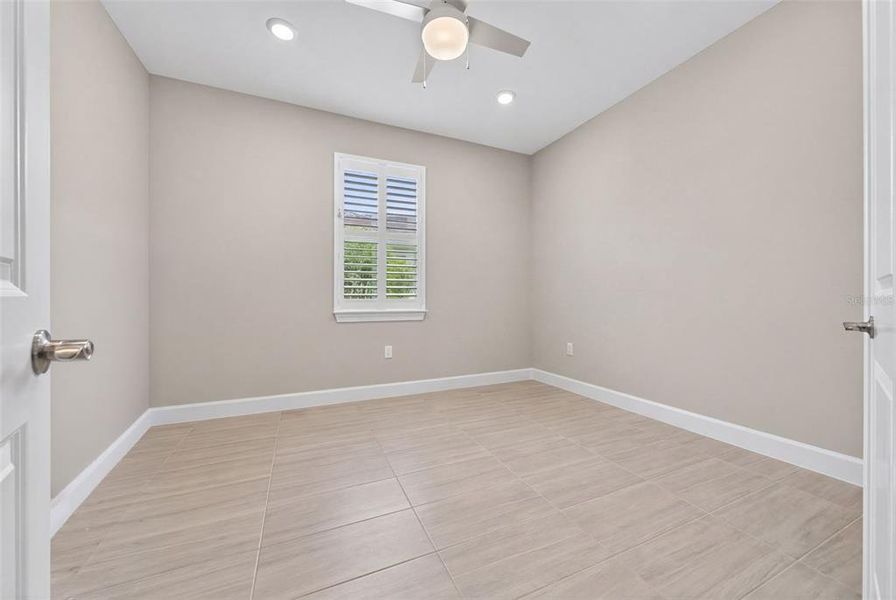 Spacious, unfurnished interior of a new home in , Englewood (Image 25).
