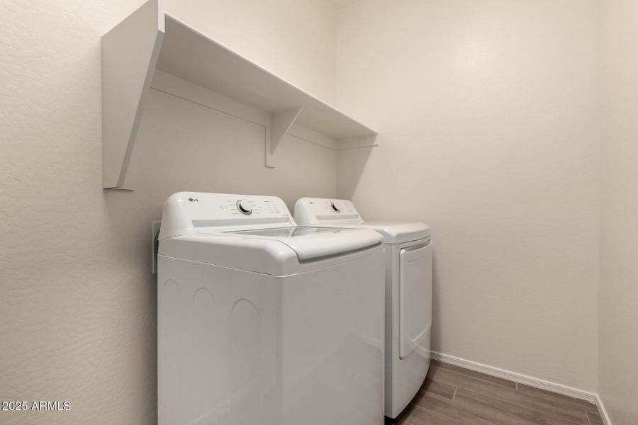 28 - Soft Wind 18253 28 - Soft Wind 18253