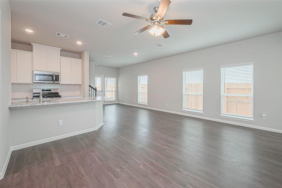 Furnished interior view inside a new home in River Ranch, Dayton (Image 9). Furnished interior view inside a new home in River Ranch, Dayton (Image 9).