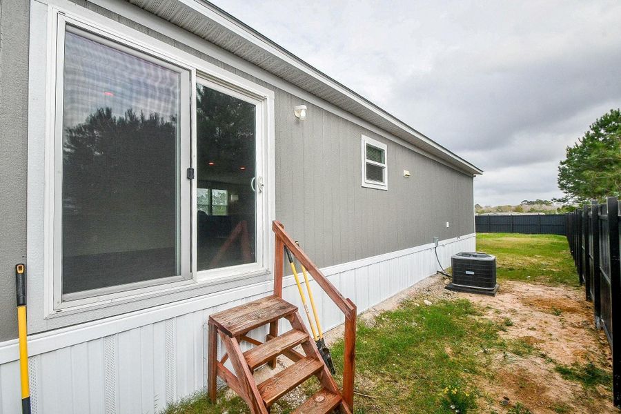 Exterior details and patio area of a home in , Dayton (Image 18).