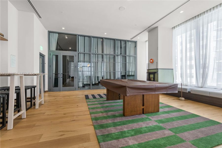 Community amenities in , Miami (Image 21).