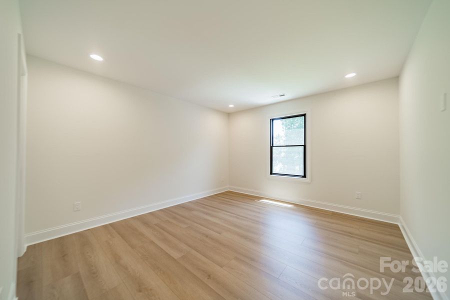 Spacious, unfurnished interior of a new home in , Wesley Chapel (Image 40). Spacious, unfurnished interior of a new home in , Wesley Chapel (Image 40).