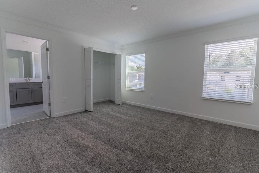 Spacious, unfurnished interior of a new home in , Kissimmee (Image 13).