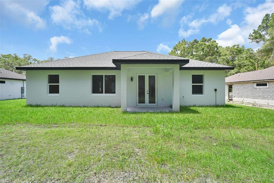 Exterior details and patio area of a home in , Dunnellon (Image 22). Exterior details and patio area of a home in , Dunnellon (Image 22).