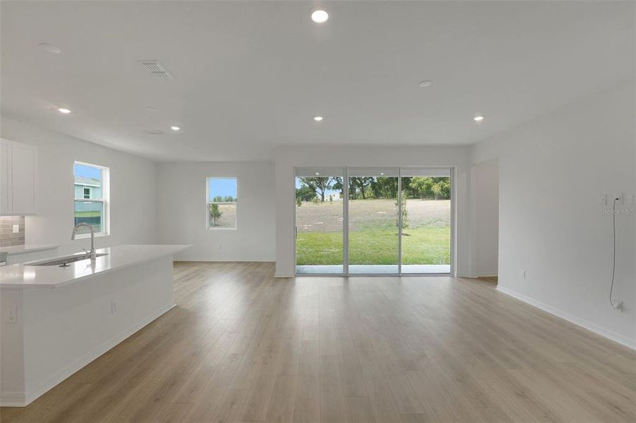 Spacious, unfurnished interior of a new home in Tuscan Hills, Dade City (Image 28).
