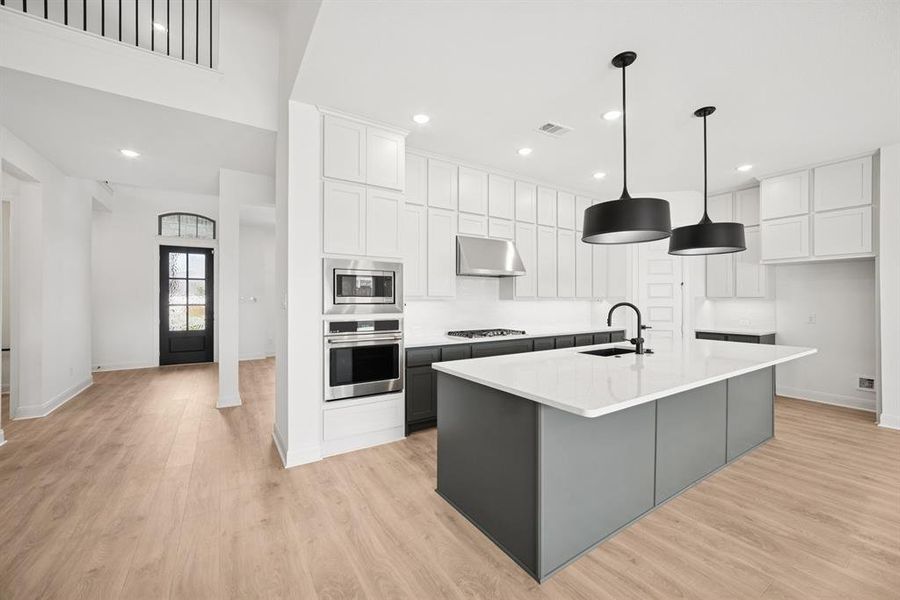 Furnished interior view inside a new home in Terraces – Classics, Rockwall (Image 5). Furnished interior view inside a new home in Terraces – Classics, Rockwall (Image 5).