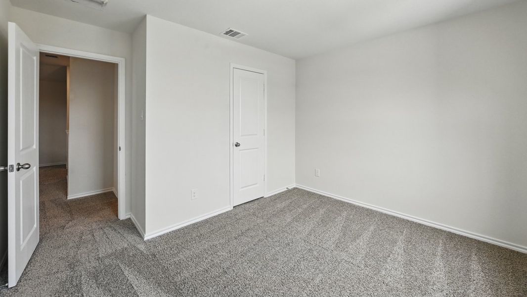 Spacious, unfurnished interior of a new home in Wildwood, Royse City (Image 9).