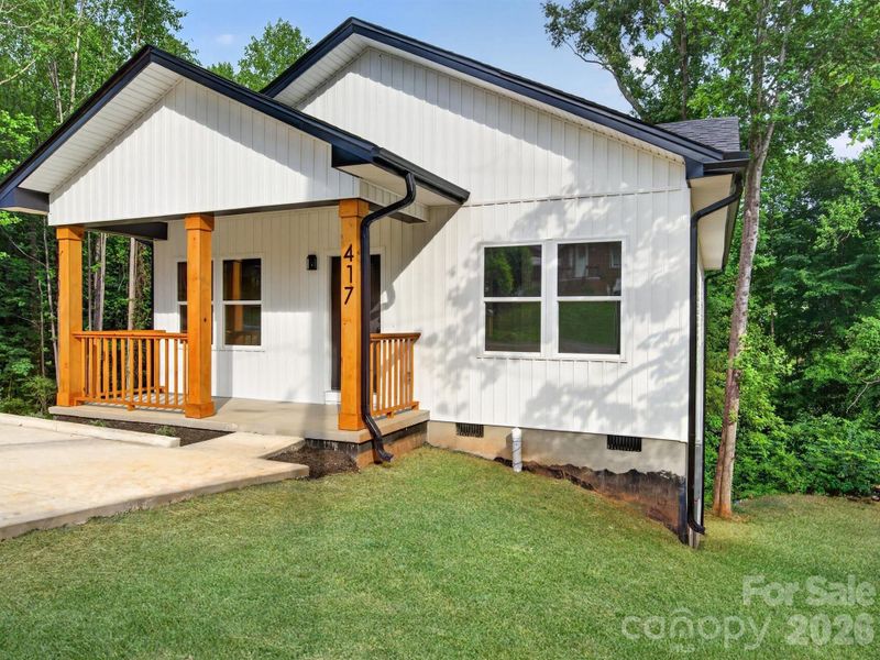 Exterior details and patio area of a home in , Hickory (Image 31).