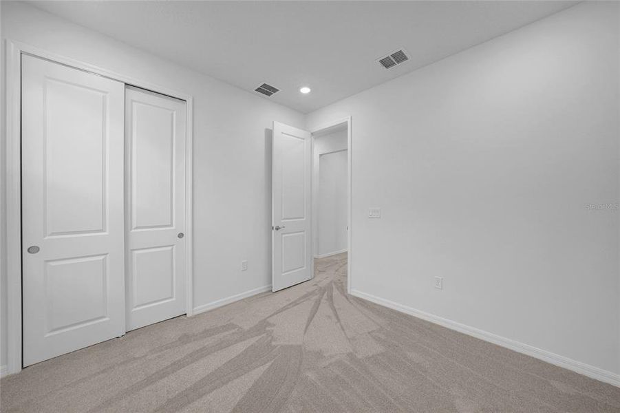 Spacious, unfurnished interior of a new home in Turnleaf, Punta Gorda (Image 28).