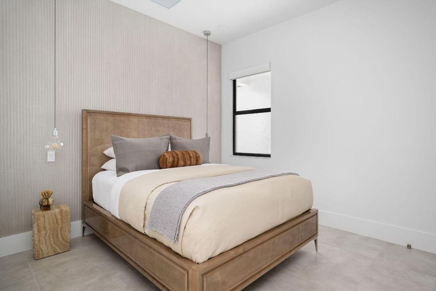 49-web-or-mls-1930_Frosted_Turquoise_Way