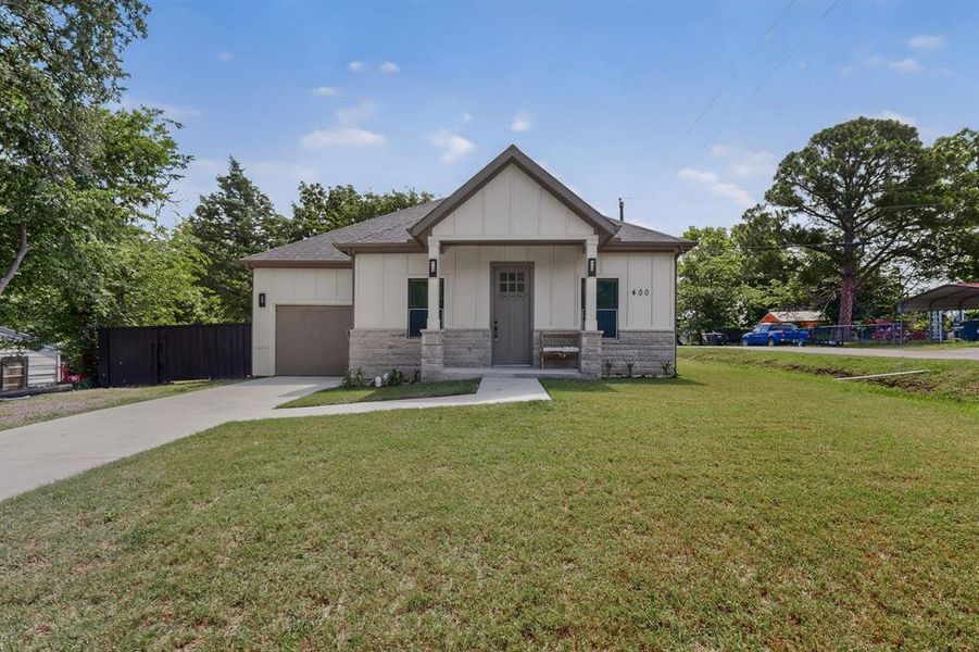 Front exterior of a new home in , West Tawakoni, TX, highlighting curb appeal (Image 21). Front exterior of a new home in , West Tawakoni, TX, highlighting curb appeal (Image 21).