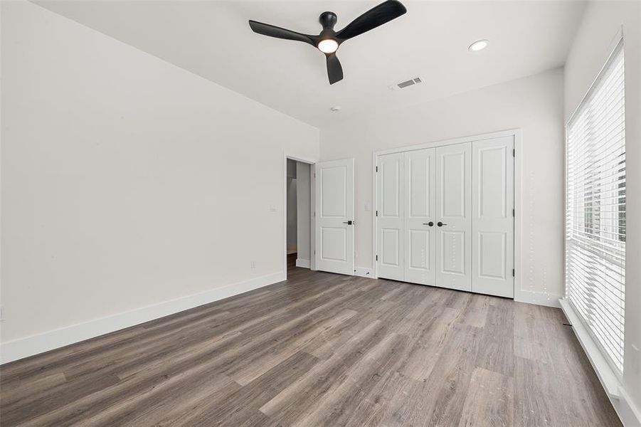 Spacious, unfurnished interior of a new home in , Dallas (Image 15).