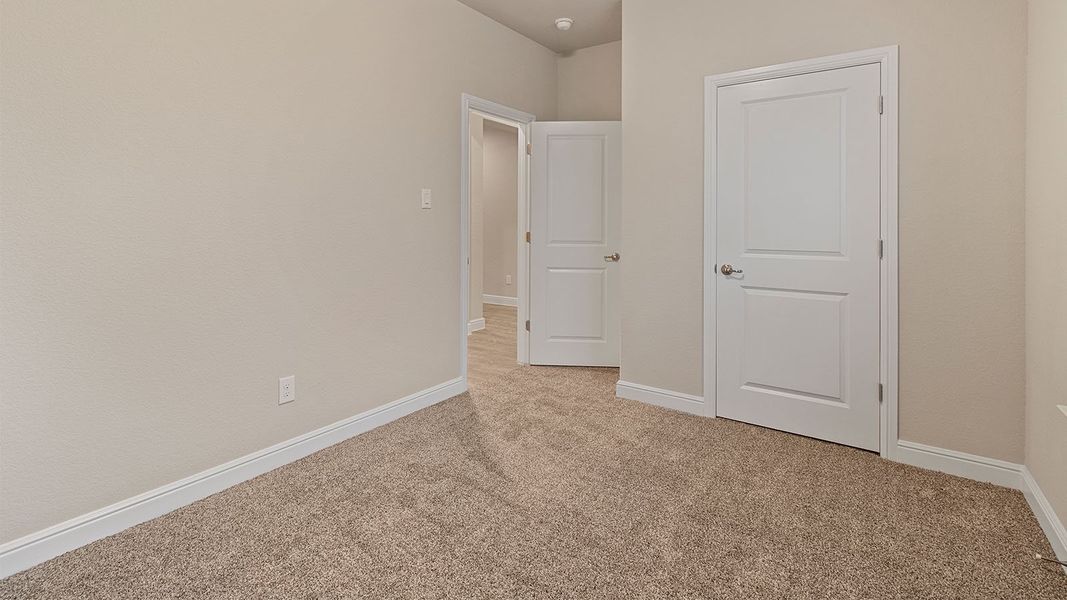 Spacious, unfurnished interior of a new home in Legado, Cleburne (Image 22).