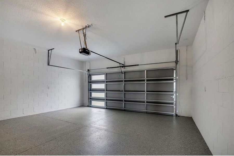 Spacious, unfurnished interior of a new home in , Sanford (Image 11).